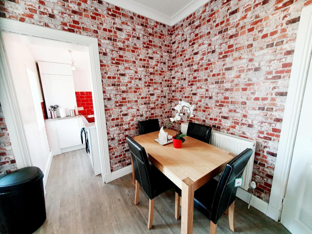 Station Apartment Bellshill Exteriör bild
